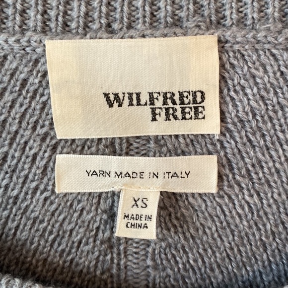 Aritzia Wilfred Free sweater - Picture 2 of 5